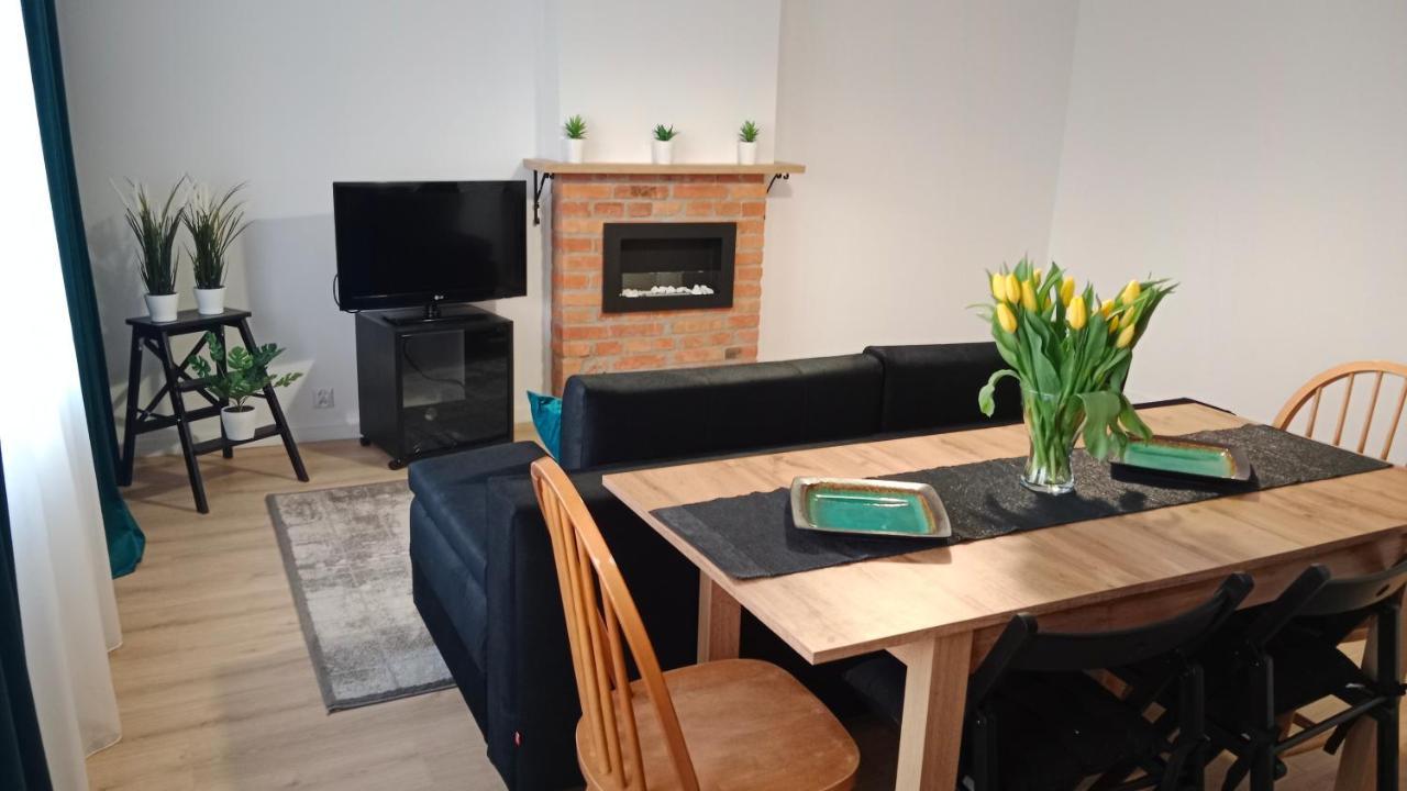 Apartament Dwupokojowy Ostrowiec Świętokrzyski Buitenkant foto